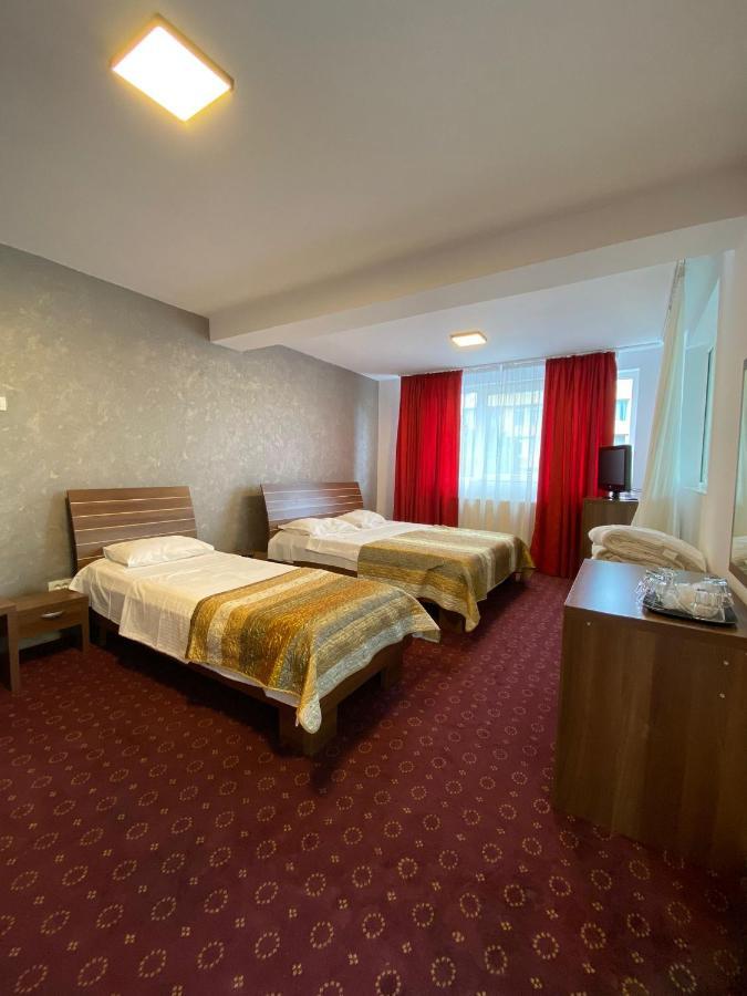 Global Boutique Aparthotel Braşov Buitenkant foto